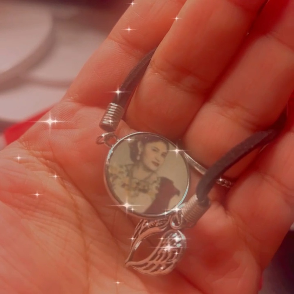 Custom bracelets - Picture 3 of 4